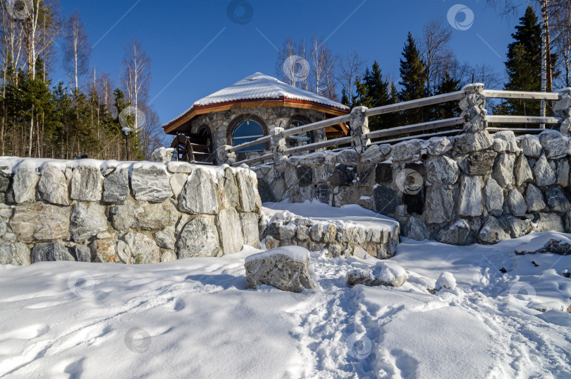 Скачать Зимний пейзаж с павильоном фотосток Ozero