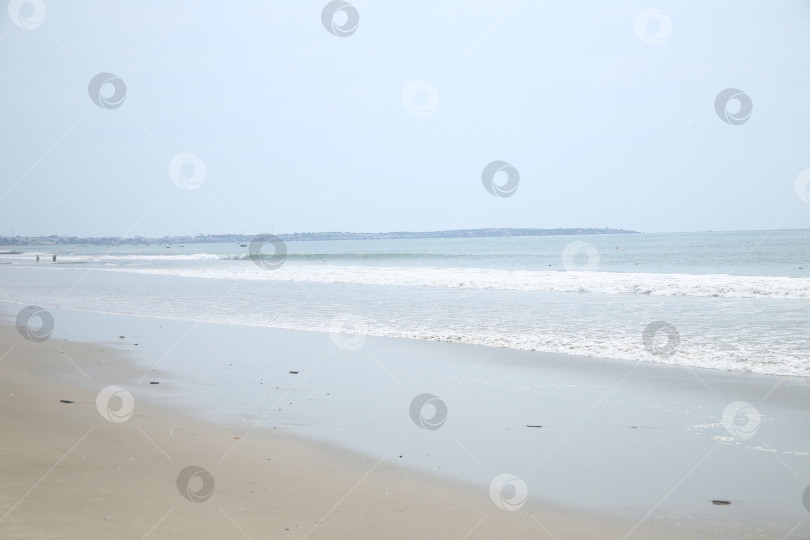 Скачать Пейзаж с пляжем, песком на курорте фотосток Ozero