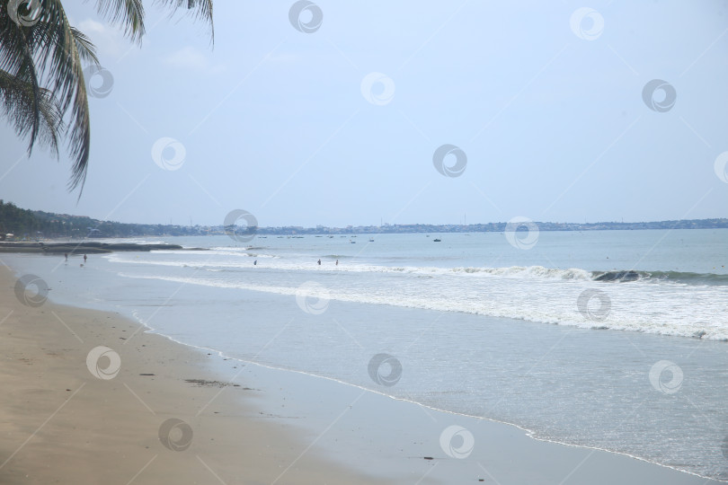 Скачать Пейзаж с морским пляжем фотосток Ozero