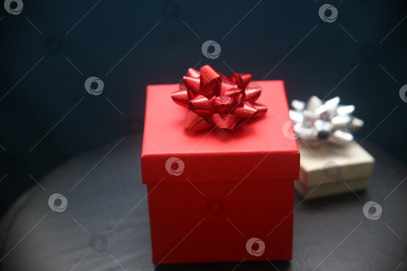 Скачать Две подарочные коробочки с бантиками фотосток Ozero