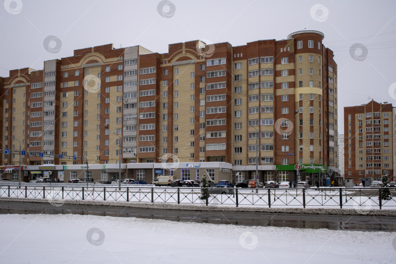 Скачать Многоэтажный дом в Череповце. фотосток Ozero