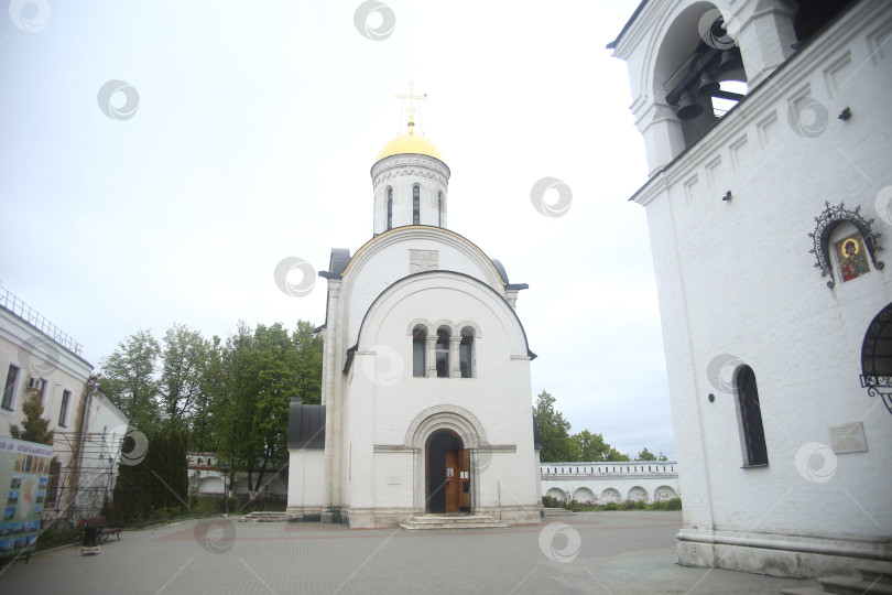 Скачать панорама на территорию Храма в городе Владимир фотосток Ozero