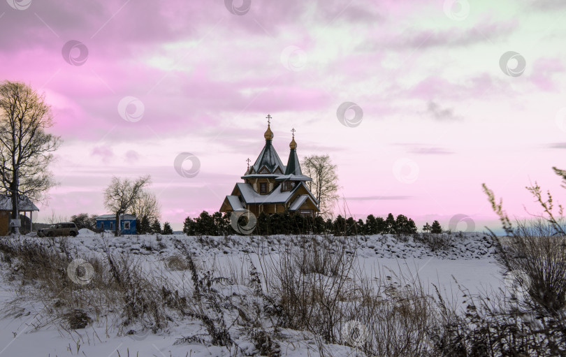 Скачать Церковь Троицы Живоначальной. фотосток Ozero