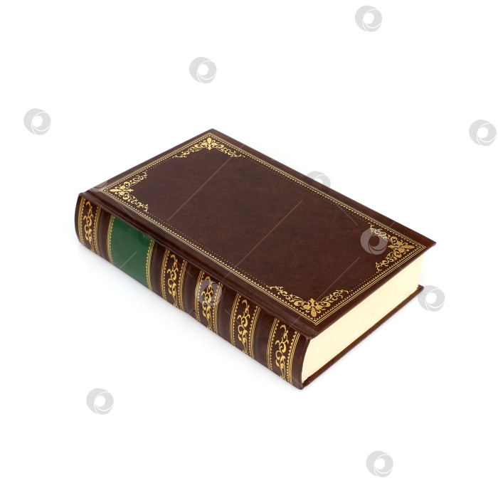 Скачать Книга в коричневой обложке с белыми листами, выделенными на белом фоне фотосток Ozero