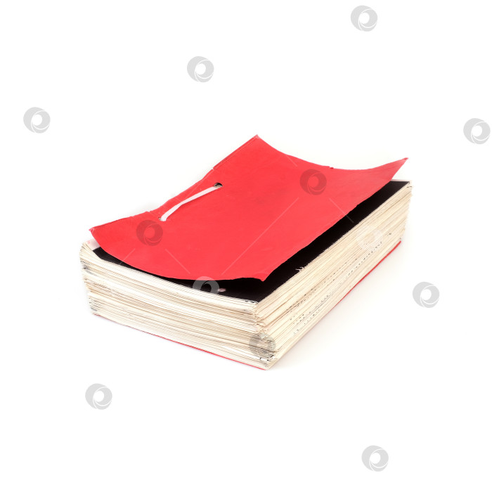 Скачать Архивная офисная красная папка, выделенная на белом фоне фотосток Ozero