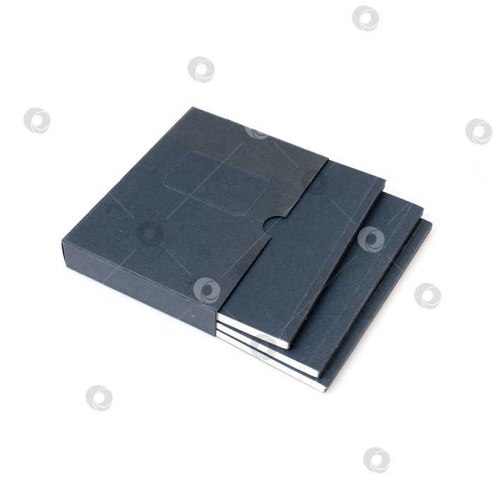 Скачать Стопка книг с белыми листами, выделенными на белом фоне фотосток Ozero