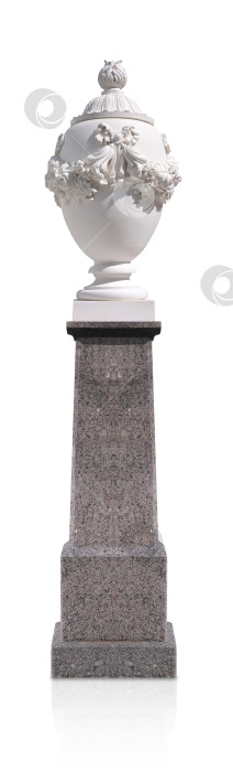 Скачать Белая мраморная ваза на гранитной подставке, выделяющаяся на белом фоне. Элемент дизайна с контуром вырезки фотосток Ozero