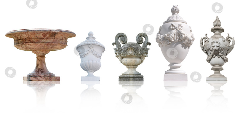 Скачать Старинная декоративная мраморная ваза, выделенная на белом фоне. Элемент дизайна с контуром вырезки фотосток Ozero