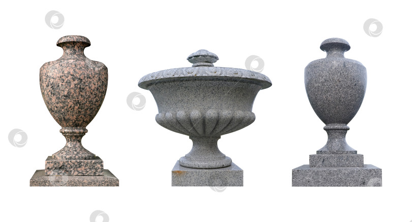 Скачать Набор гранитных садовых ваз и урн, выделенных на белом фоне. Элемент дизайна с контуром вырезки фотосток Ozero