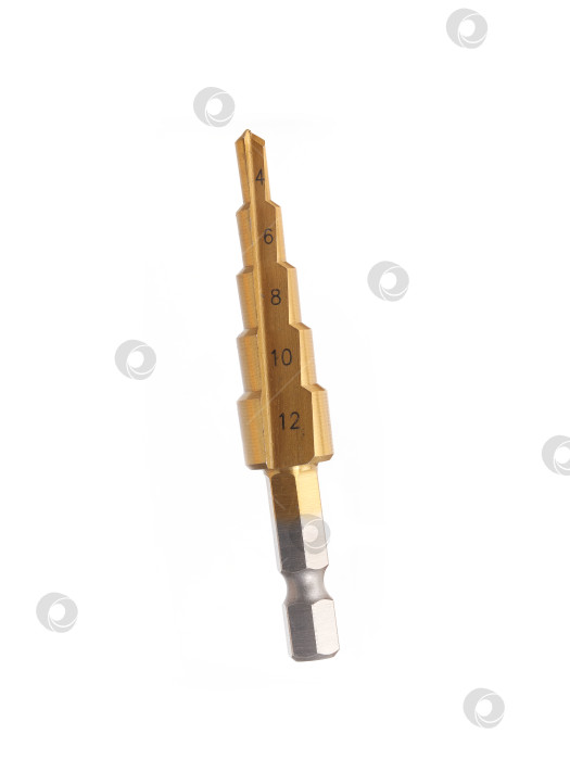 Скачать Ступенчатое конусообразное долото (unibit), выделенное на белом фоне фотосток Ozero