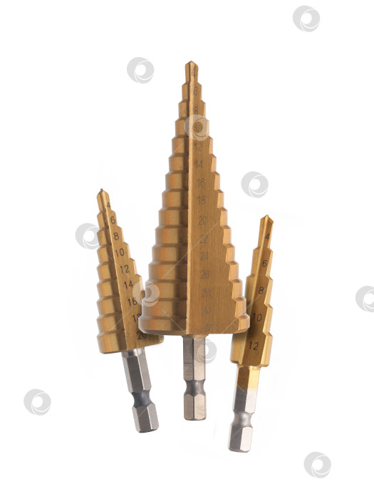 Скачать Ступенчатые конусные наконечники (unibit), выделенные на белом фоне фотосток Ozero