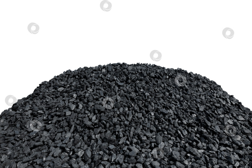 Скачать Большая груда черного угля из шахты, выделенная на белом фоне. фотосток Ozero
