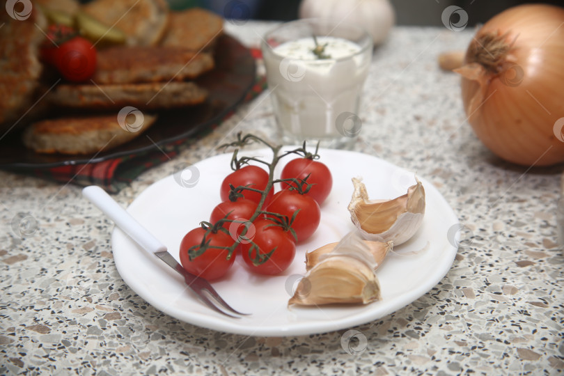 Скачать овощи помидоры черри фотосток Ozero