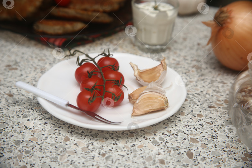 Скачать овощи помидоры черри фотосток Ozero