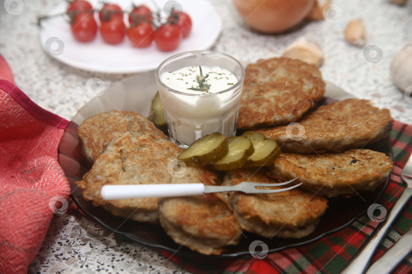 Скачать Жареные картофельные драники фотосток Ozero