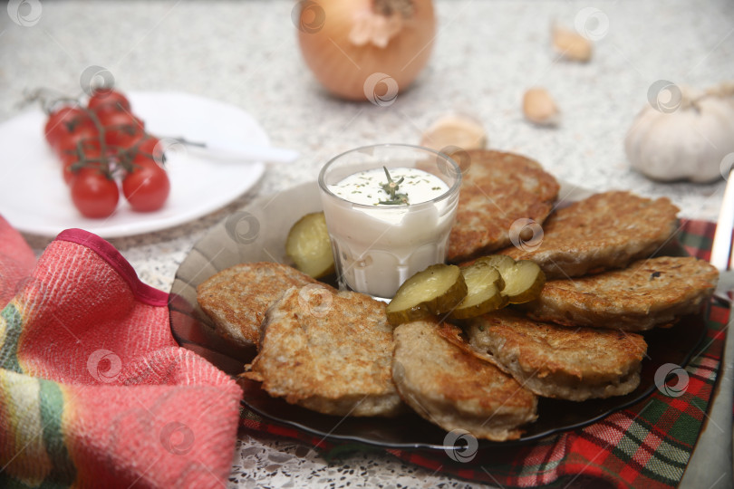 Скачать Жареные картофельные драники фотосток Ozero