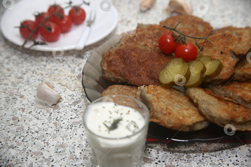 Скачать Жареные картофельные драники фотосток Ozero