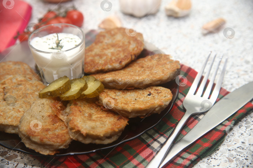 Скачать Жареные вкусные картофельные драники фотосток Ozero