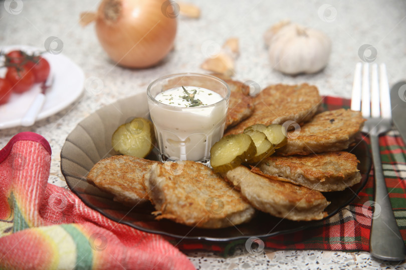 Скачать Жареные вкусные картофельные драники фотосток Ozero