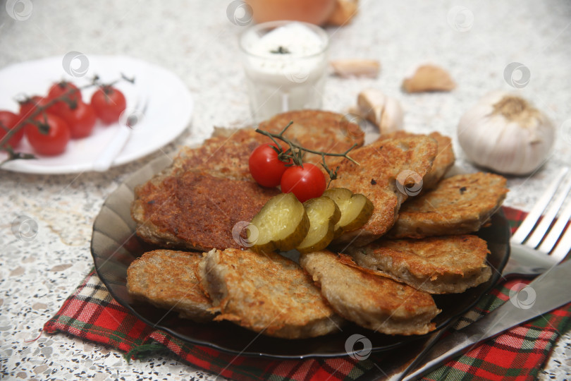 Скачать Жареные вкусные картофельные драники фотосток Ozero