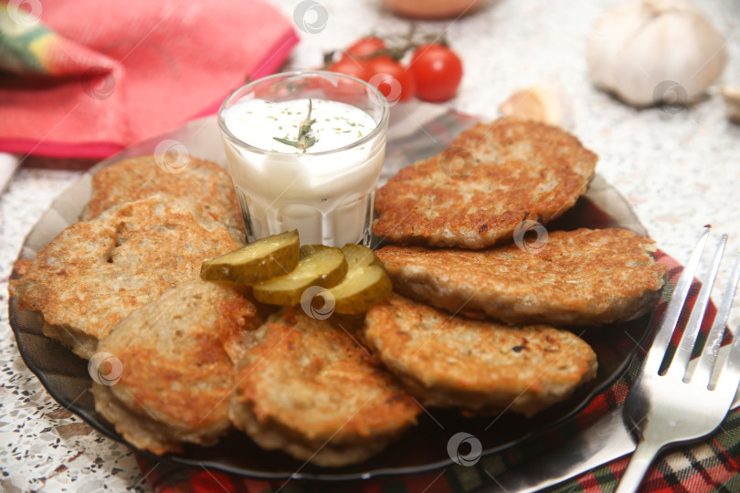 Скачать Жареные вкусные картофельные драники фотосток Ozero