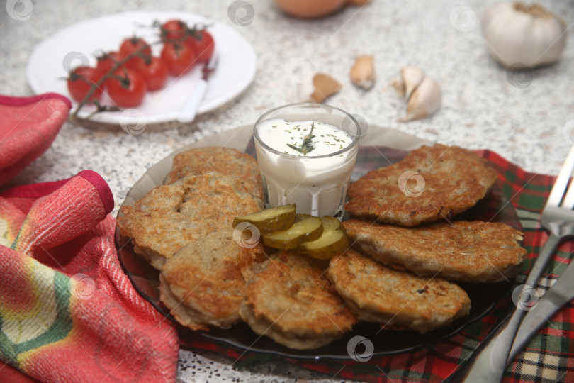 Скачать Жареные вкусные картофельные драники фотосток Ozero