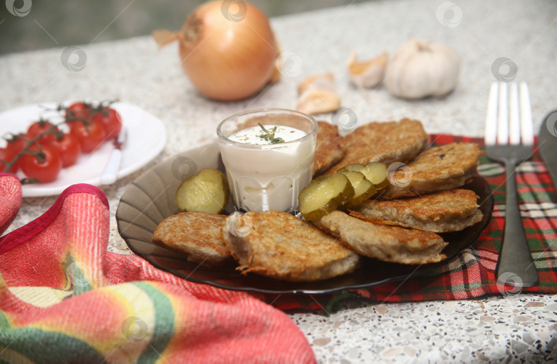 Скачать Жареные вкусные картофельные драники фотосток Ozero