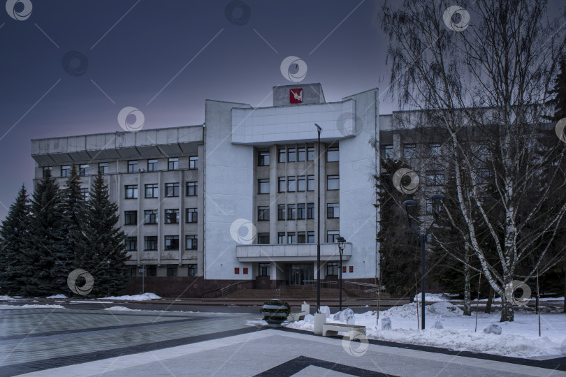 Скачать Здание арбитражного суда . фотосток Ozero