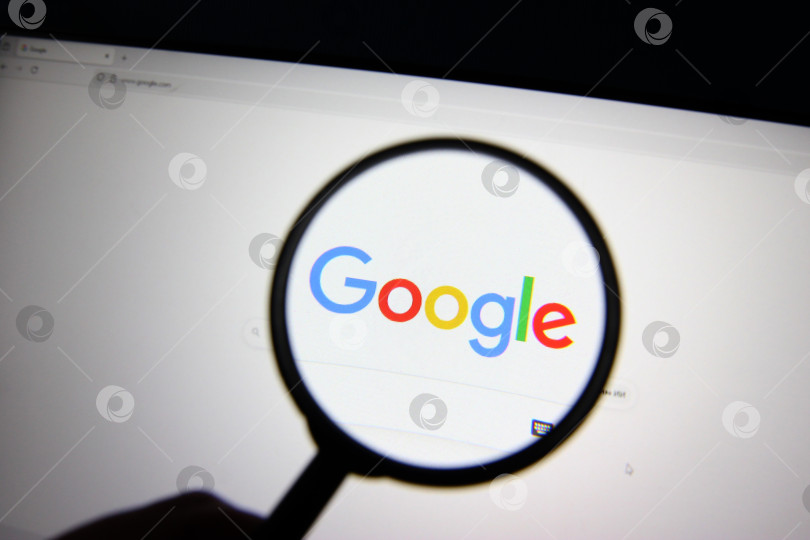 Скачать Воспользуйтесь поисковой системой Google на экране фотосток Ozero