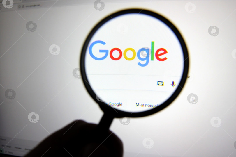 Скачать Воспользуйтесь поисковой системой Google на экране фотосток Ozero