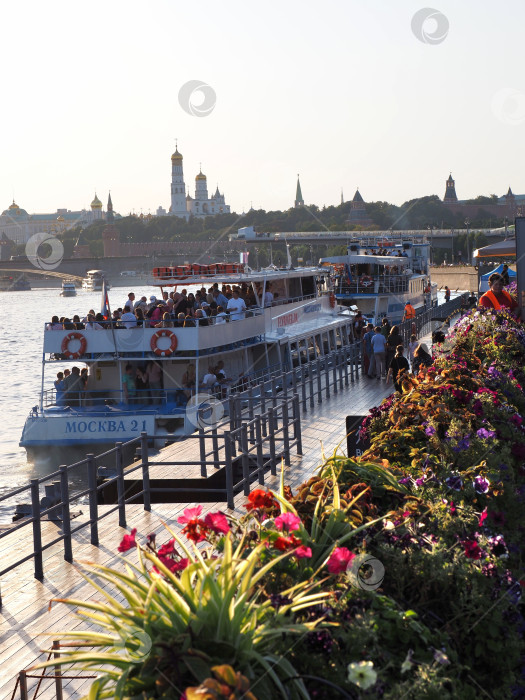 Скачать Причал. Кораблик фотосток Ozero