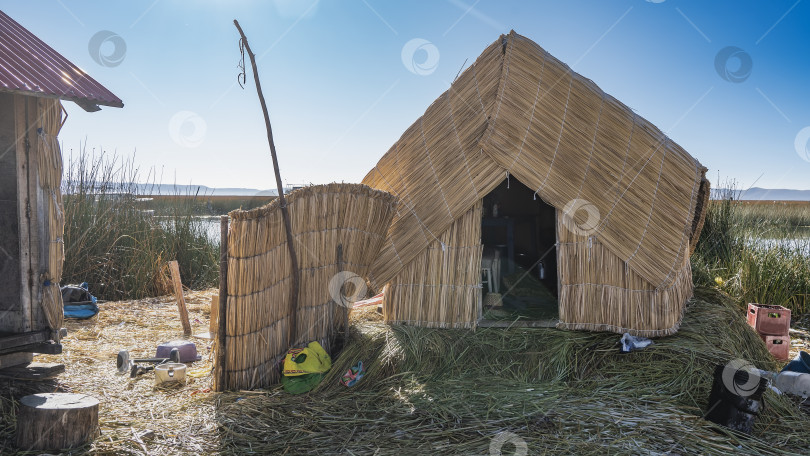 Скачать Плавучие острова Урос. фотосток Ozero