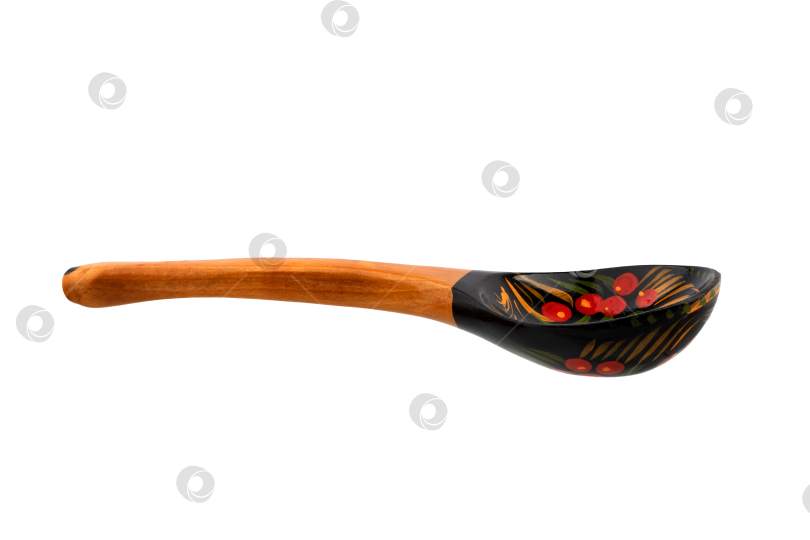 Скачать деревянная ложка с ручной резьбой и ручной росписью, покрытая лаком, выделяющаяся на белом фоне фотосток Ozero