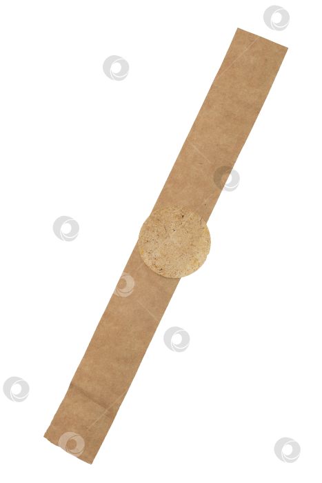 Скачать листы крафтовой бумаги с неровными краями выделяются на белом фоне фотосток Ozero