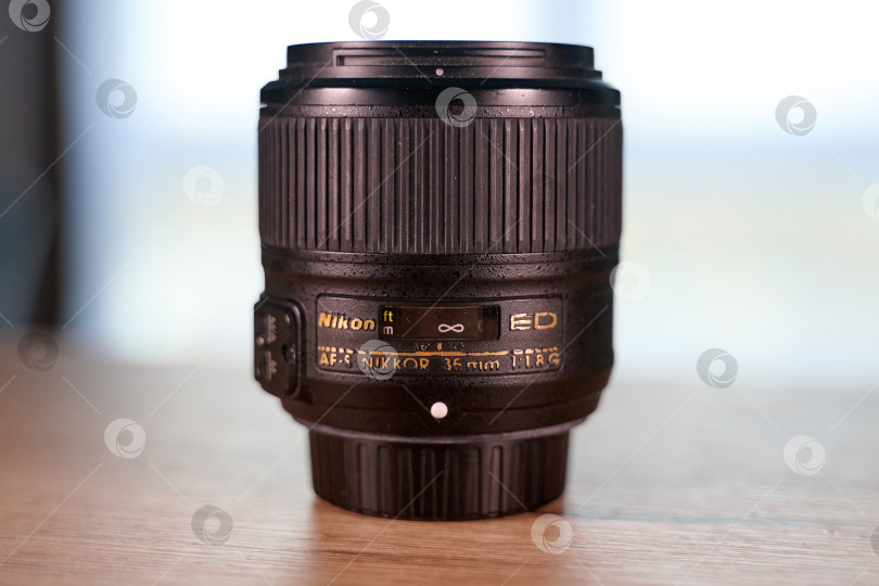 Скачать Современный объектив фотосток Ozero