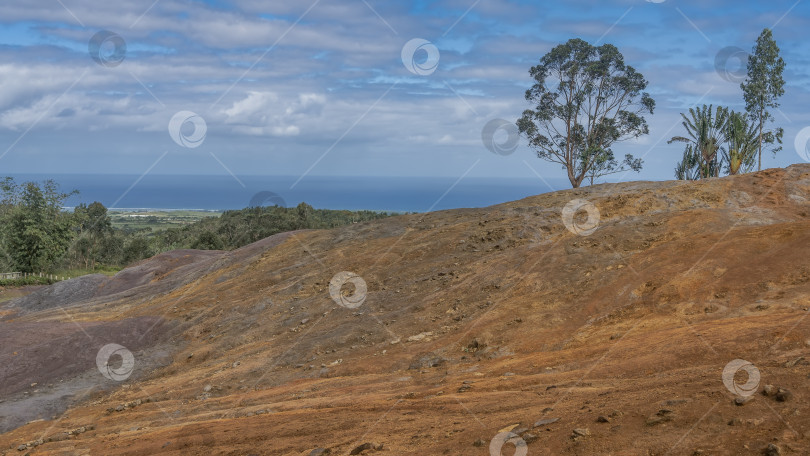 Скачать Разноцветная песчаная горка. Разные оттенки цвета. фотосток Ozero