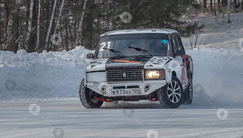 Скачать Россия г.Красноярск 10 марта  2024г. автомобиль Ваз 2107 зимний дрифт фотосток Ozero