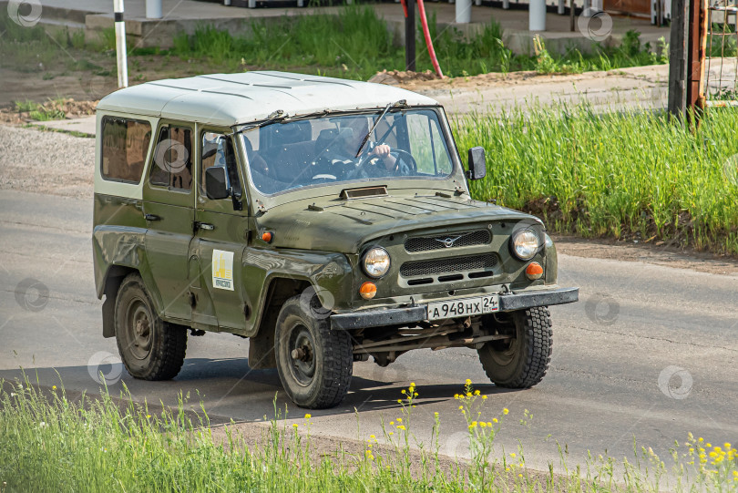 Скачать Россия г.Красноярск 23 мая  2025г. автомобиль военный уаз 469 фотосток Ozero