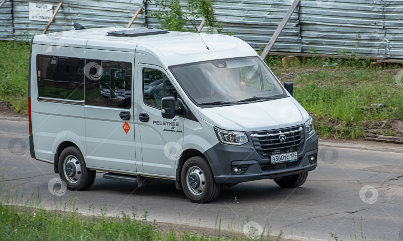 Скачать Россия г.Красноярск 23 мая  2025г. автомобиль ГАЗель СЛЕДУЮЩИЙ российский автомобиль фотосток Ozero