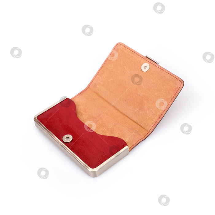 Скачать Красная кожаная визитница, выделенная на черном фоне фотосток Ozero