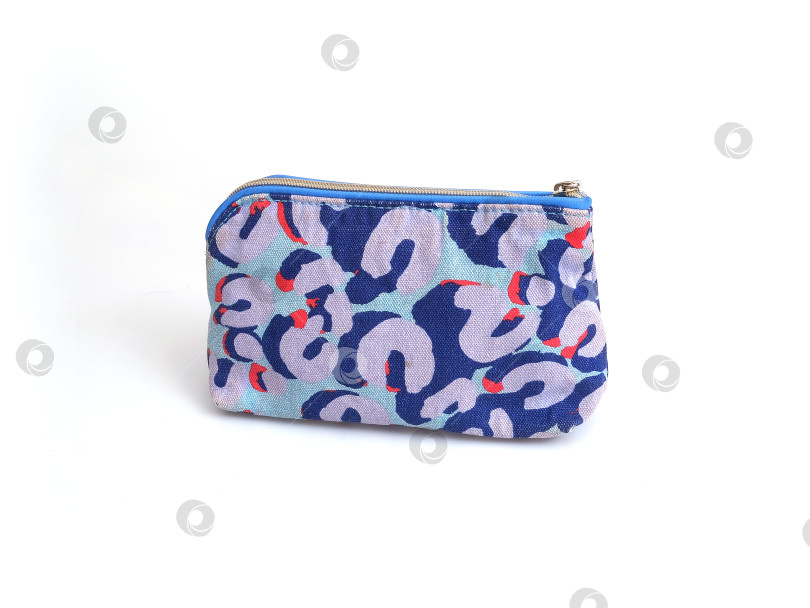 Скачать Элегантная косметичка, выделенная на белом фоне фотосток Ozero