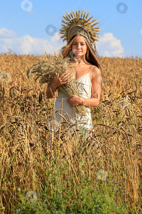 Скачать с урожаем в руках фотосток Ozero