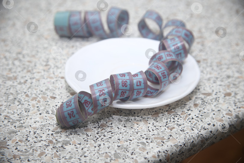 Скачать Сантиметровая лента фотосток Ozero