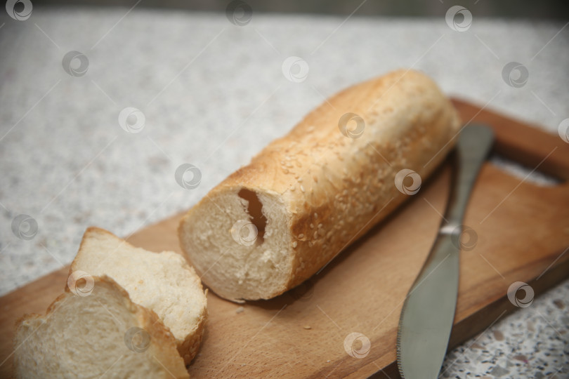 Скачать Белый вкусный хлеб фотосток Ozero