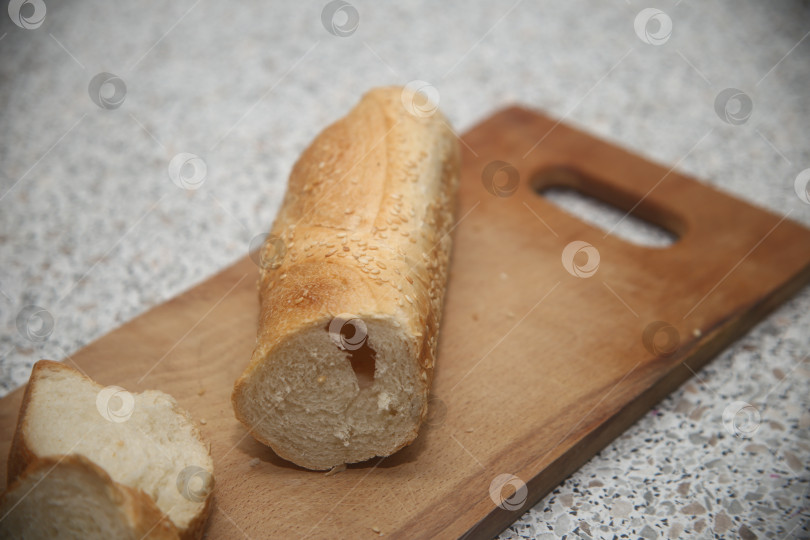 Скачать Белый нарезанный хлеб фотосток Ozero