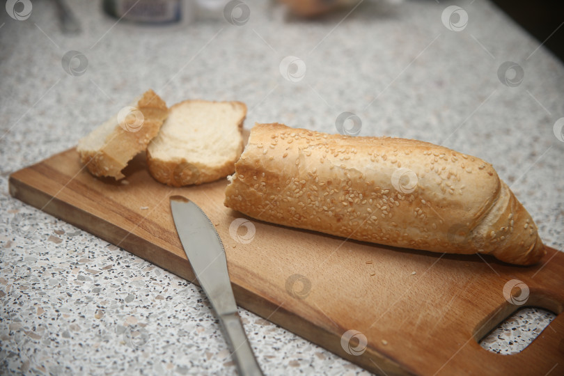 Скачать Белый нарезанный хлеб фотосток Ozero