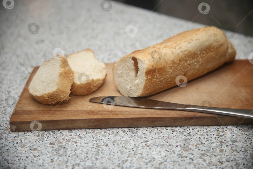 Скачать Белый нарезанный хлеб фотосток Ozero