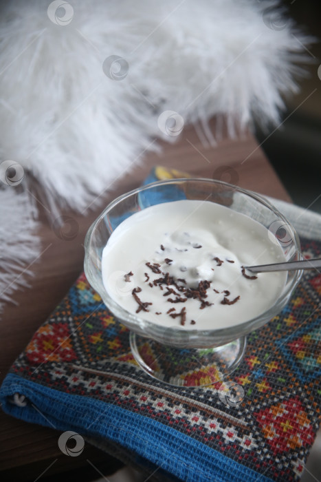 Скачать Взбитый вкусный творог с шоколадом фотосток Ozero