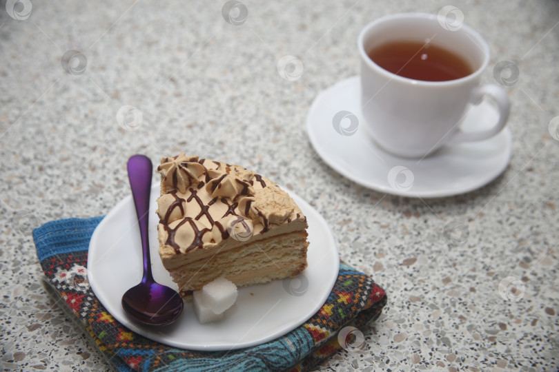 Скачать Кусок карамельного торта фотосток Ozero