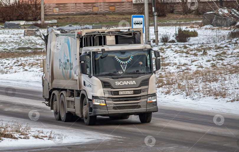 Скачать Россия г.Красноярск 19 ноября 2025г. автомобиль грузовик Scania P Крупнотоннажный грузовой автомобиль фотосток Ozero